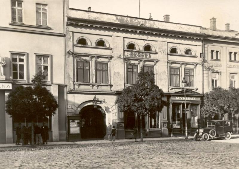 Beseda na nám_1925